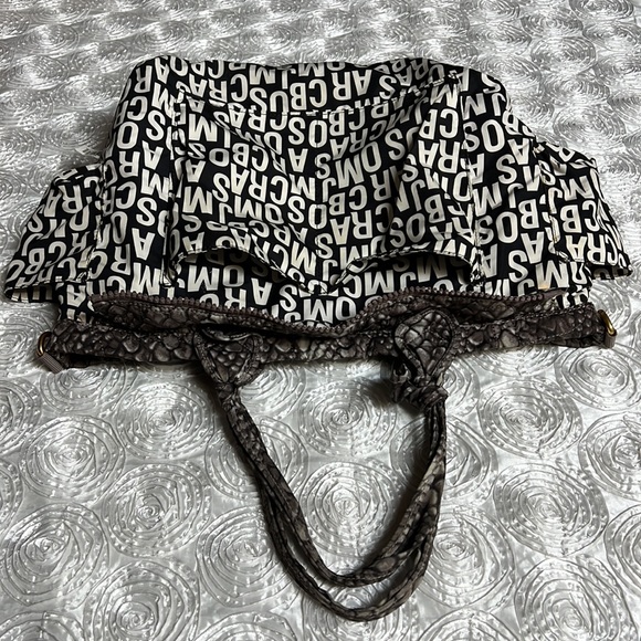 Marc Jacobs Weekender Bag/Baby Bag - Picture 7 of 16